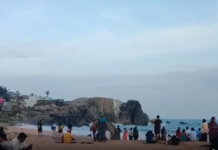 குமரி: கடற்கரை கிராமங்களில் ஆபத்தான பகுதியில் இளைஞர்கள்