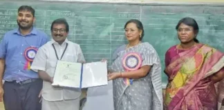 மார்க்சிஸ்ட் கட்சி வேட்பாளருக்கு வெற்றி சான்றிதழ்