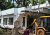 சுவாமியார்மடம்: கால்வாயில் ஆக்கிரமிப்பு வீடு இடிப்பு