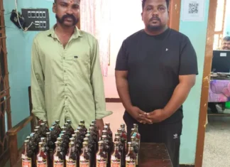 இரணியல்: 49 மது பாட்டில்களுடன் 2 பேர் கைது