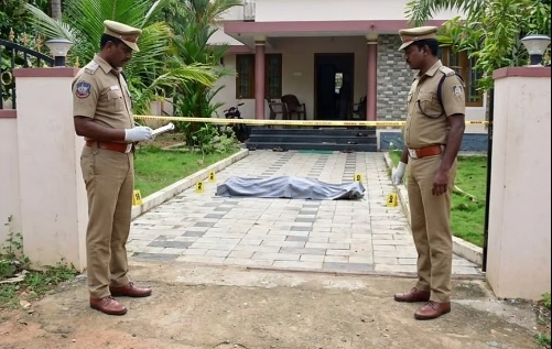 தக்கலை அருகே வீட்டின் முன் தொழிலதிபர் மர்ம மரணம் – போலீசார் விசாரணை