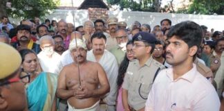 திருவிதாங்கூர் மன்னரின் உடைவாள் கைமாற்றம் நிகழ்ச்சி : குமரி மாவட்ட ஆட்சியர் பிரதாப் பங்கேற்பு! பத்மநாபபுரம் அரண்மனையில் 09.10.2026 அன்று நடைபெற்ற திருவிதாங்கூர் மன்னரின் உடைவாள் கைமாற்றம் நிகழ்ச்சி.