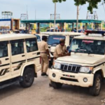 முட்டம் நடுக்கடலில் வாணியக்குடி மீனவர்களின் வலைகள் சேதப்படுத்தப்பட்டதாக எழுந்த புகாரைத் தொடர்ந்து குளச்சல் துறைமுகத்தில் போலீசார் குவிக்கப்பட்டனர்