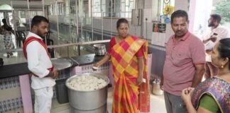 ஆசாரிப்பள்ளம் அரசு மருத்துவமனை அம்மா உணவகத்தில் மேயர் நேரில் ஆய்வு! நாகர்கோவில் ஆசாரிப்பள்ளம் அரசு மருத்துவமனை அம்மா உணவகத்தில் உணவின் தரத்தை மேயர் மேரி பிரின்சி லதா ஆய்வு செய்தார்.