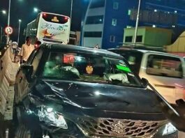 நாகர்கோவில் பார்வதிபுரத்தில் பயங்கர விபத்து: பாலத்திலிருந்து தூக்கி வீசப்பட்ட இருசக்கர வாகன ஓட்டி மருத்துவமனையில் அனுமதி! நாகர்கோவில் பார்வதிபுரம் பாலத்தில் ஏற்பட்ட விபத்தில் காயமடைந்த இருசக்கர வாகன ஓட்டி லைப் கேர் மருத்துவமனையில் அனுமதி
