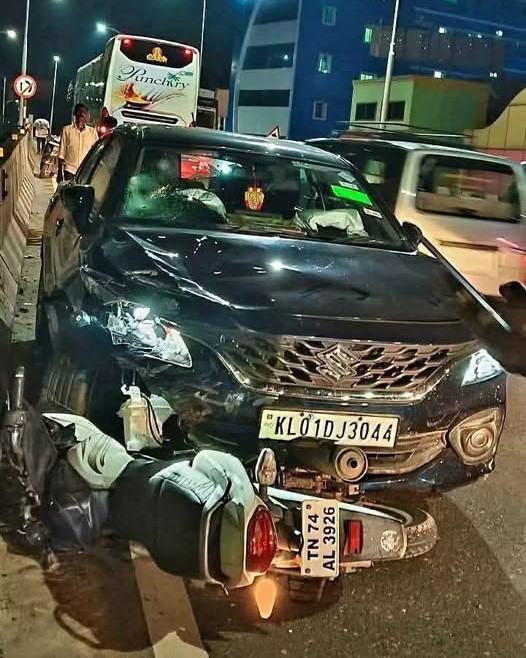 Kumari News – Two-Wheeler Rider Injured in Parvathipuram Bridge Accident நாகர்கோவில் பார்வதிபுரம் பாலத்தில் ஏற்பட்ட விபத்தில் காயமடைந்த இருசக்கர வாகன ஓட்டி லைப் கேர் மருத்துவமனையில் அனுமதி