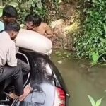 அருமனை அருகே ரேஷன் அரிசி கடத்த முயன்ற கார் சாலையோர சானலில் கவிழ்ந்து விபத்து